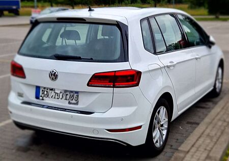 VW Golf Sportsvan Volkswagen 1.0 TSI Trendline