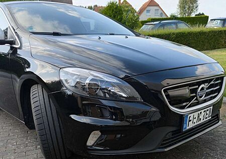 Volvo V40 D4 Diesel Geartronic R-Design incl. VOLVO ASSISTAN