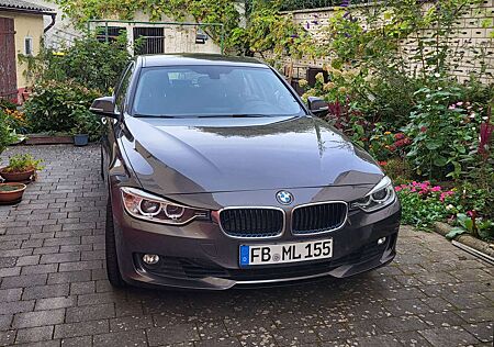 BMW 320i 320 xDrive