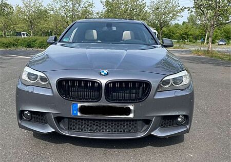 BMW 530 2 Hand Scheckheftgepflegt Schiebedach Profi Navi