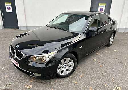 BMW 523 E60 AUTOMATIK / NAVI / LEDER