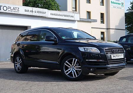 Audi Q7 3.0 TDI quattro *7-SITZER *PANORAMA *LEDER