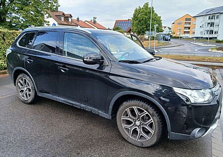 Mitsubishi Outlander Style+ Intense 4WD
