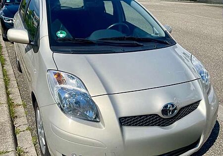 Toyota Yaris 1.33 VVT-i Sol