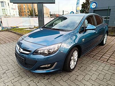 Opel Astra J Lim. 5-trg. Active