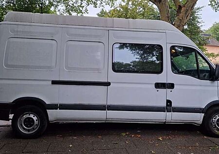 Renault Master 2.5 dCi 150 FAP L3H3