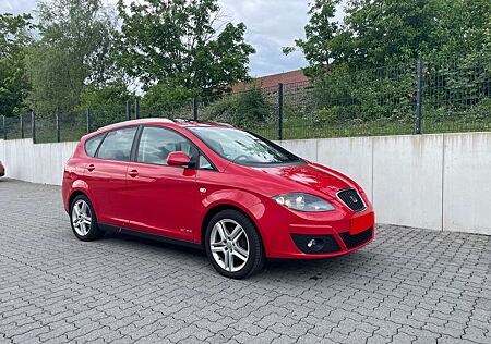 Seat Altea XL 2.0 TDI Style Copa Navi*Xen*GSD*PDC*AHK*17