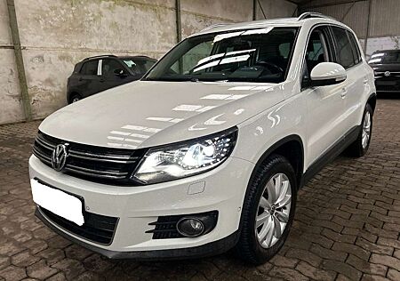 VW Tiguan Volkswagen 2.0 TDI DPF 4Motion BlueMotion Techn. DSG