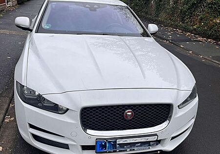 Jaguar XE Diesel E-Performance Prestige