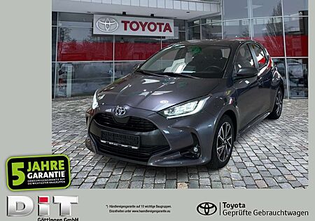 Toyota Yaris 1.5 Teamplayer ACC+LED+SHZ+Fernlichtass.