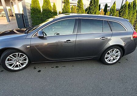 Opel Insignia Sports Tourer Diesel 2.0 CDTI Sports Tour