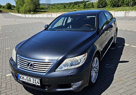 Lexus LS 460 AWD