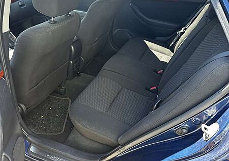 Toyota Avensis 2.2 D-CAT Combi Executive