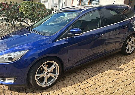 Ford Focus Turnier 1.5 EcoBoost Start-Stopp-System Titanium