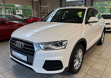 Audi Q3 2.0 TDI quattro S-Tronic / AHK / Xenon / Navi
