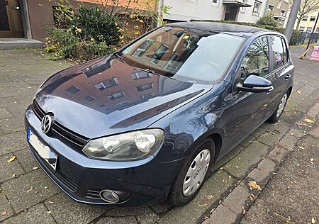 VW Golf Volkswagen 1.6 TDI DPF Style