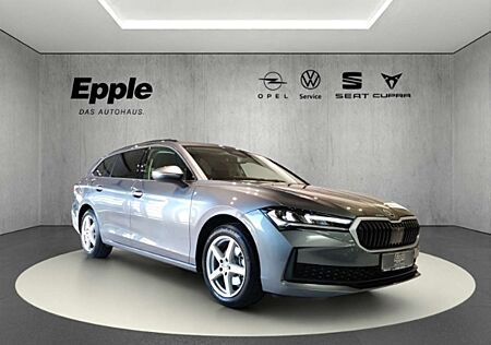 Skoda Superb Combi Essence 2.0 TDI Navi Klimaut LED PDC uvm