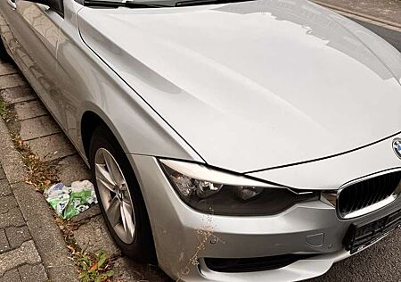 BMW 320d 320 Touring Sport-Aut. Sport Line