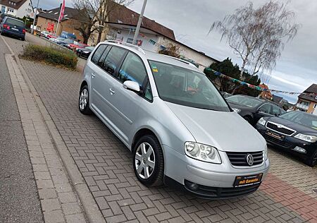 VW Touran Volkswagen 1.6 FSI TÜV NEU 12 Monate Garantie Auf Wunsch