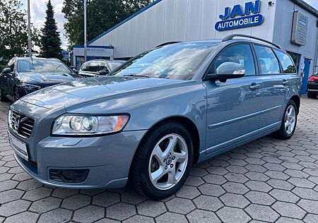 Volvo V50 Kombi D3 Momentum Automatik 1.Hand S-Heft