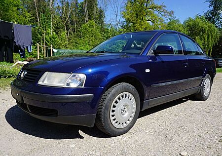 VW Passat Volkswagen 1.6 Comfortline/Alu/Klimaauto/Tüv neu
