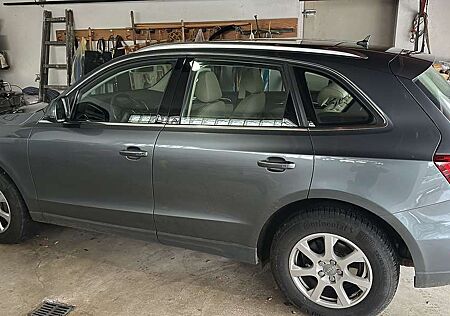 Audi Q5 2.0 TDI quattro AHK Pano KeylessGo wenig km gepflegt