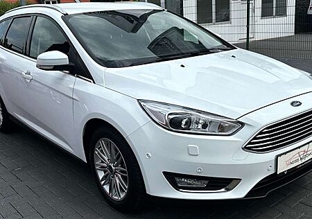 Ford Focus 1.5 Turnier Titanium Bi-Xenon|Kamara|Navi