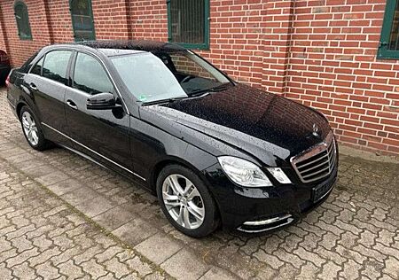 Mercedes-Benz E 220 CDI BE Avantgarde Comand Spur Xenon Totwin