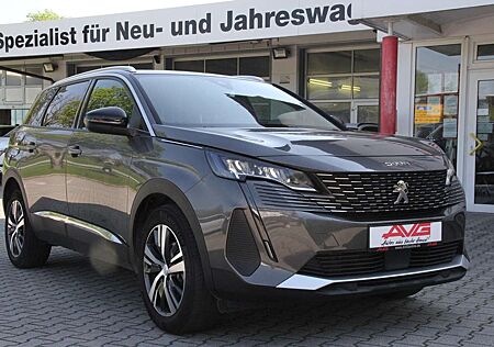 Peugeot 5008 Allure Pack 7 Sitze Navigation ALU 18 ZOLL