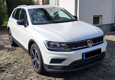 VW Tiguan Volkswagen 2.0 TDI SCR Motion DSG IQ.DRIVE