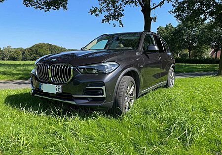 BMW X5 xDrive45e xLine