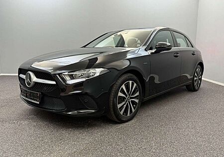 Mercedes-Benz A 250 e DCT PANO*WIDE*KAM*SHD*ACC*NAVI*CARPLAY