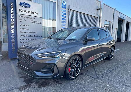 Ford Focus ST X