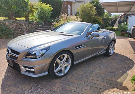 Mercedes-Benz SLK 200 (BlueEFFICIENCY) 7G-TRONIC AMG orig. KM*