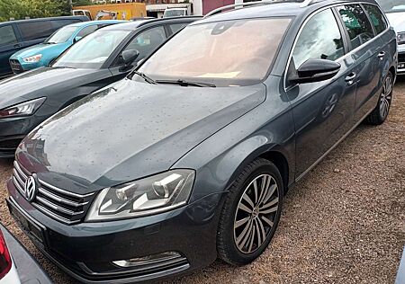 VW Passat Variant Volkswagen 2.0 TDI BUSINESS EDITION NAVI !!