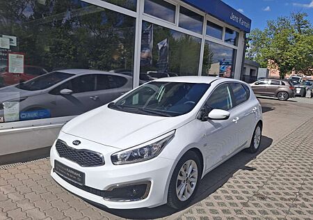 Kia Cee'd Ceed / Dream Team