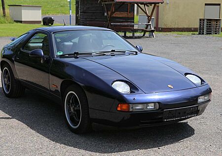 Porsche 928 GTS