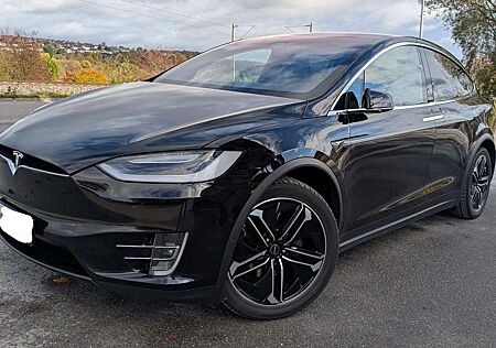Tesla Model X 100D Allradantrieb