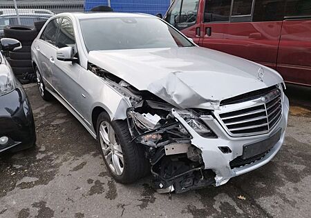 Mercedes-Benz E 300 CDI DPF BlueEFFICIENCY 7G-TRONIC Avantgarde