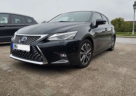 Lexus CT 200h Executive Line / Tüv neu