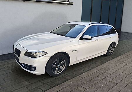 BMW 520 Baureihe 5 Touring d*AHK*BiXenon*Gepflegt*