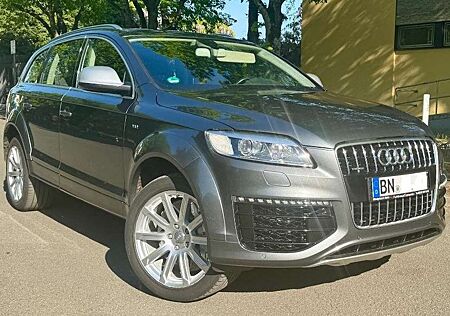 Audi Q7 V12 6.0 TDI TÜV+Insp. NEU, Traumzustand