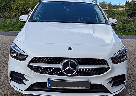 Mercedes-Benz B 200 7G-DCT AMG Line