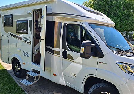 Caravans-Wohnm Carado T 132