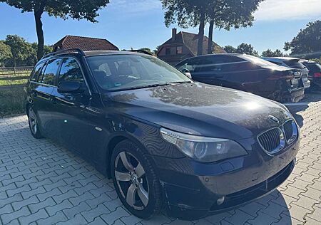 BMW 530d 530 xDrive AUTOMATIK NAVI LEDER XENON AHK TÜV