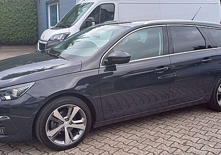 Peugeot 308 Allure Business-Klimaaut-Navi-Kamera-Sitzhg-17Zoll