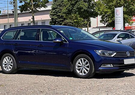 VW Passat Volkswagen Comfortl#DSG#AHK#Navi#SHZ#LED-Osr.#Kamera