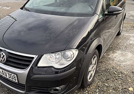 VW Cross Touran Volkswagen CrossTouran