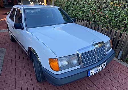 Mercedes-Benz E 260 260 E