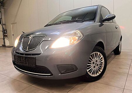 Lancia Ypsilon 1.2 8V Argento